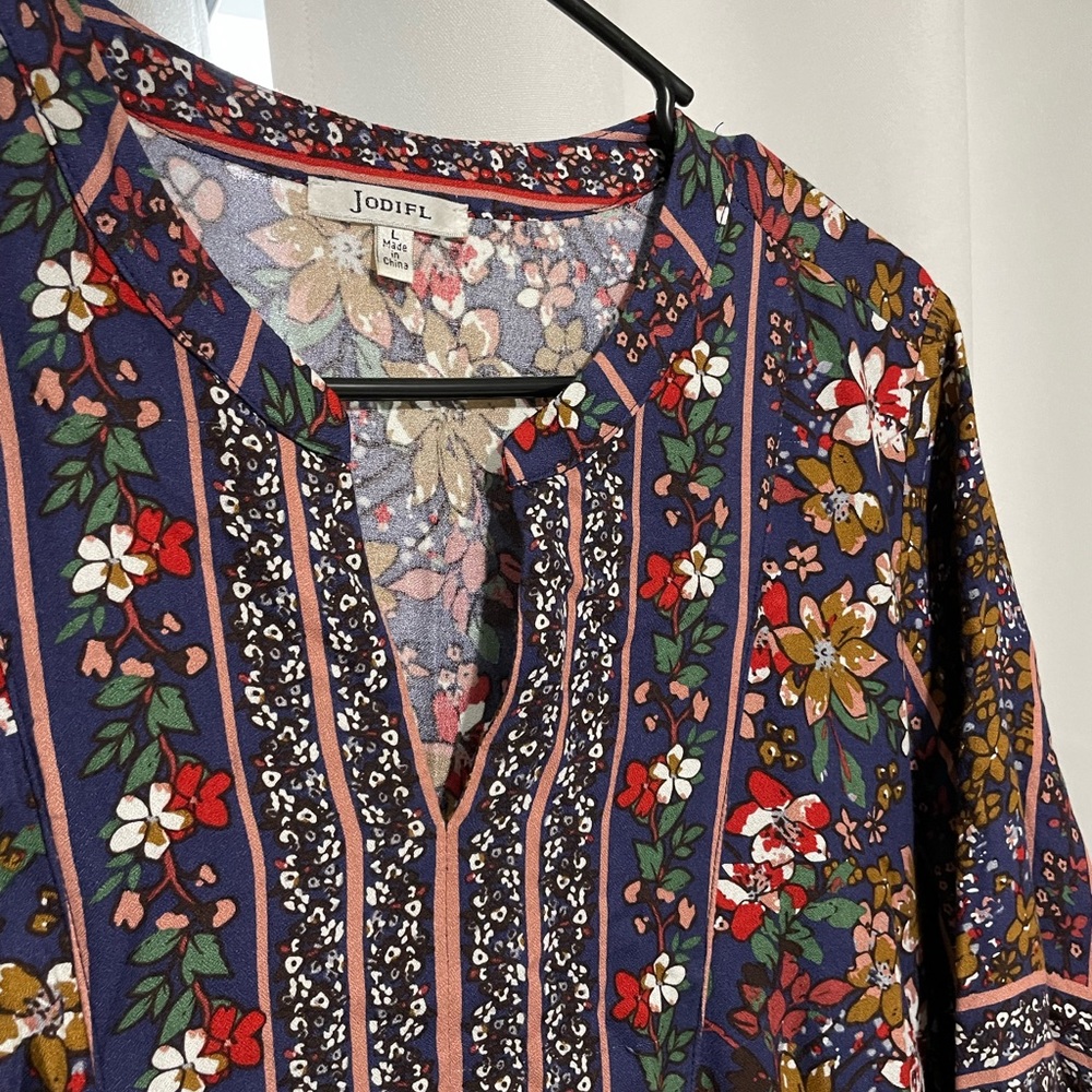 Jodifl Size Large Multi-Colored Dress